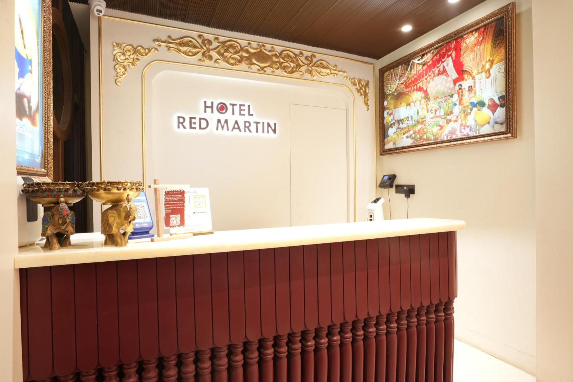 Stamps Red Martin By Eight Continents - 70 Steps From Golden Temple Hotel Amritsar Exterior photo